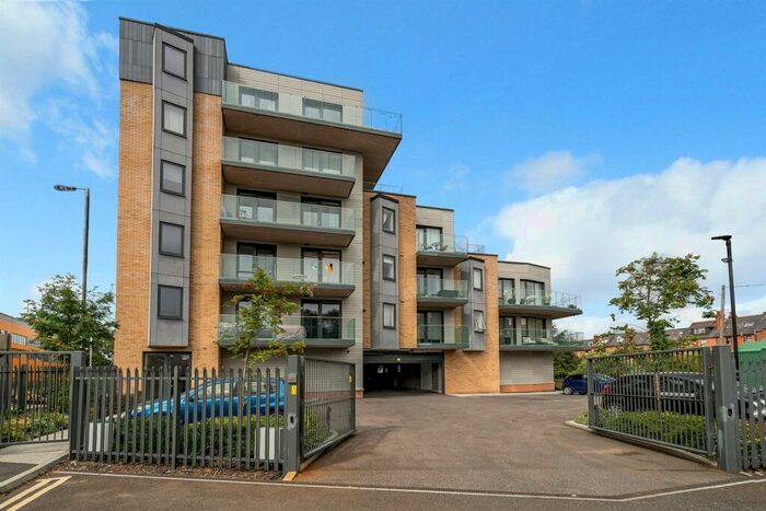3 Bedroom Apartment To Rent In Riverside View, Berkeley Avenue, Reading, RG1