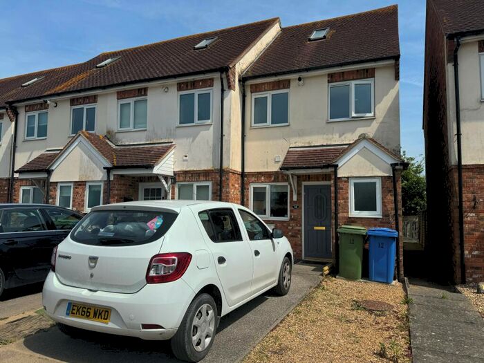 2 Bedroom End Of Terrace House To Rent In Hurst Court, Halfway Road, ME12