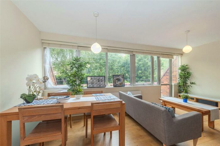 2 Bedroom Flat To Rent In Silsoe House, Park Village East, London, NW1