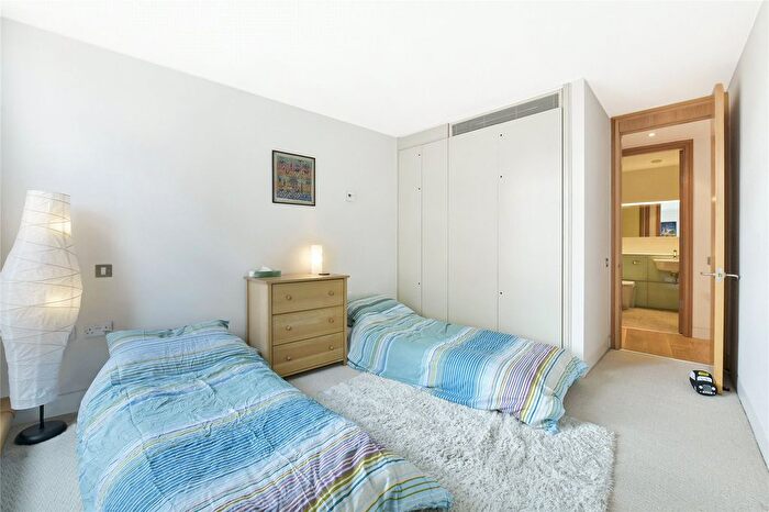 3 Bedroom Flat To Rent In Albert Embankment, Albert Embankment, SE1