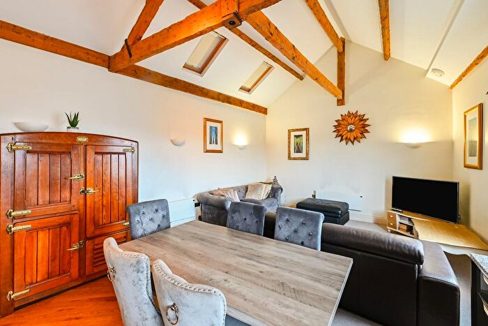 2 Bedroom Flat For Sale In Goodramgate, York, YO1