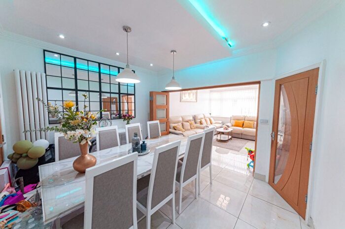 5 Bedroom Terraced House For Sale In Cheshunt Road, London, E7