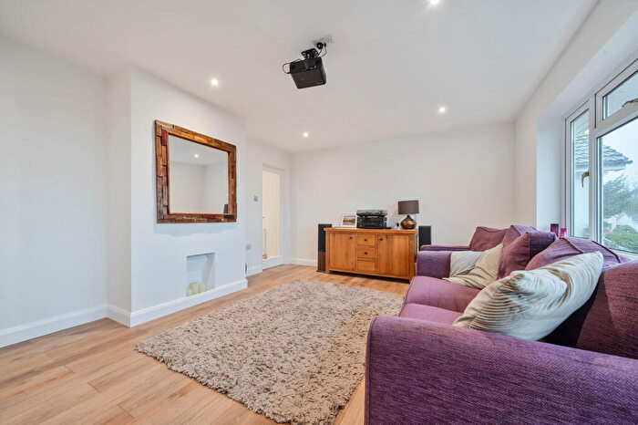 3 Bedroom Detached Bungalow For Sale In Edgecombe Way, St. Anns Chapel, Gunnislake, PL18 - Photo 3