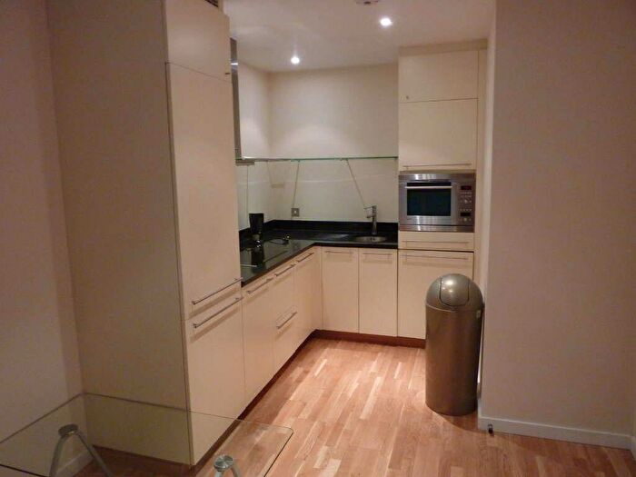 1 Bedroom Flat To Rent In Hosier Lane, London, EC1A