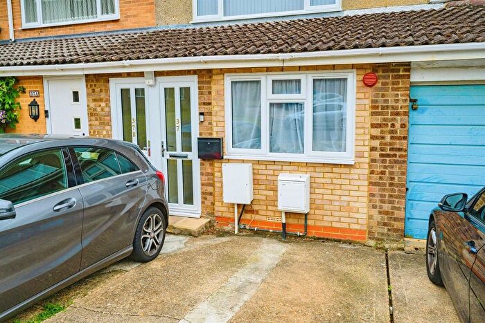 1 Bedroom Maisonette For Sale In Ninian Road, Hemel Hempstead, HP2