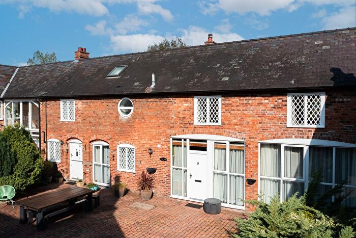 5 Bedroom Semi-Detached House For Sale In Ridley, Tarporley, CW6