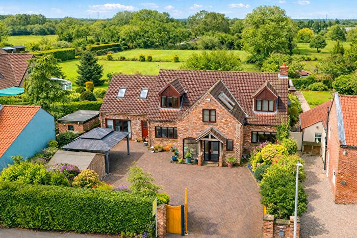 5 Bedroom Detached House For Sale In Main Street, Melbourne, York, YO42