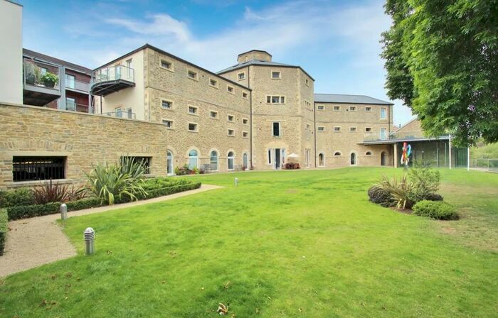 2 Bedroom Flat To Rent In The Old Gaol, Abingdon, OX14