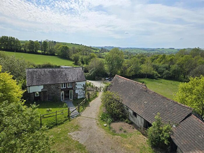 3 Bedroom Barn Conversion For Sale In Rural Liftondown, PL16