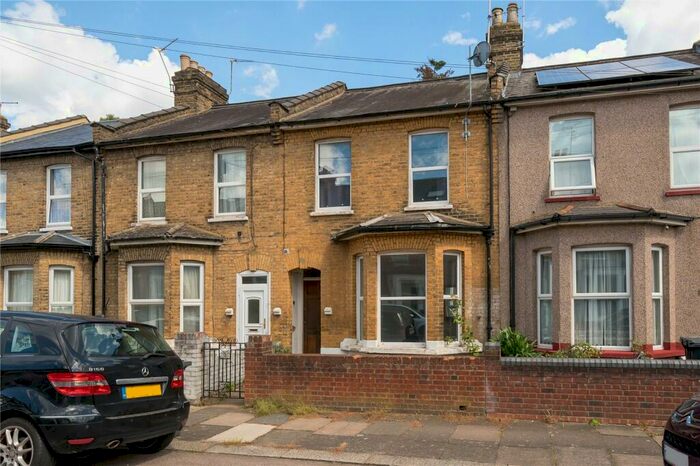 2 Bedroom Flat To Rent In Hampshire Road, Wood Green, N22