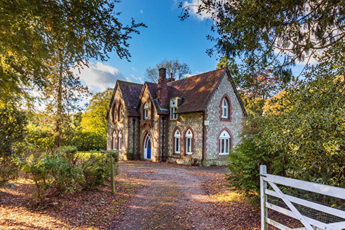 4 Bedroom Detached House To Rent In West Tisted, Alresford, SO24