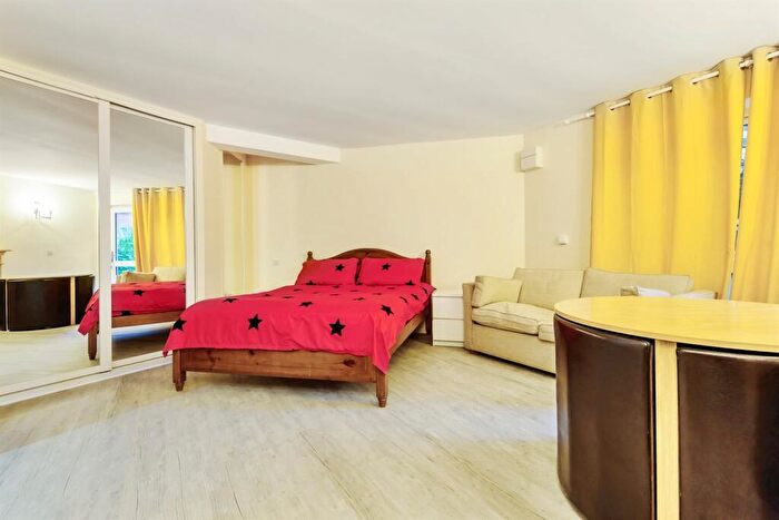 Studio To Rent In Canal Way, Reading, RG1