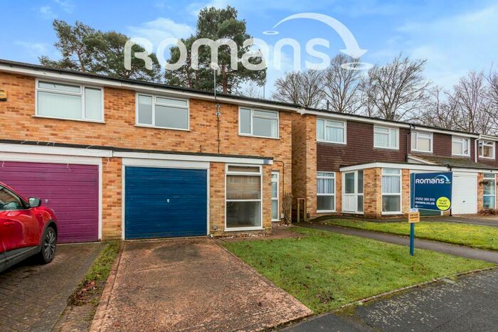 3 Bedroom Semi-Detached House To Rent In Holland Gardens, Fleet, GU51