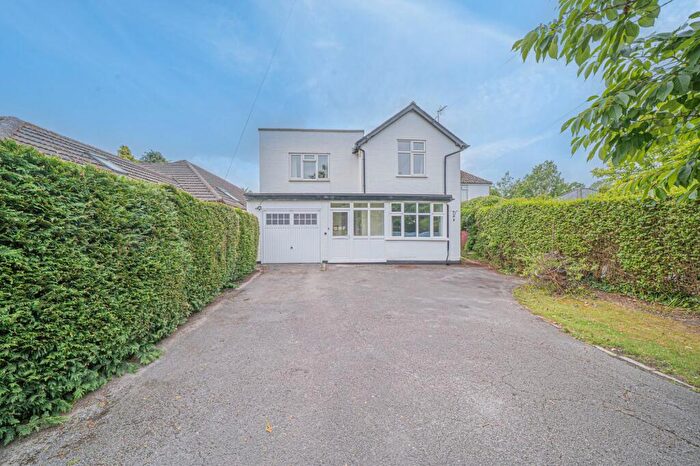 3 Bedroom Detached House For Sale In Kelsey Lane, Balsall Common, CV7