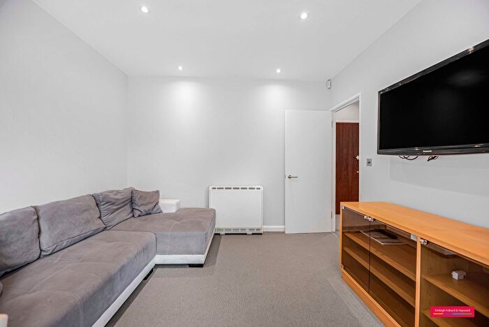 1 Bedroom Flat To Rent In Paddington Street, London, W1U