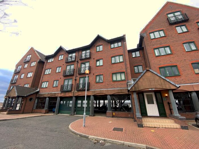 2 Bedroom Apartment To Rent In South Ferry Quay, L3