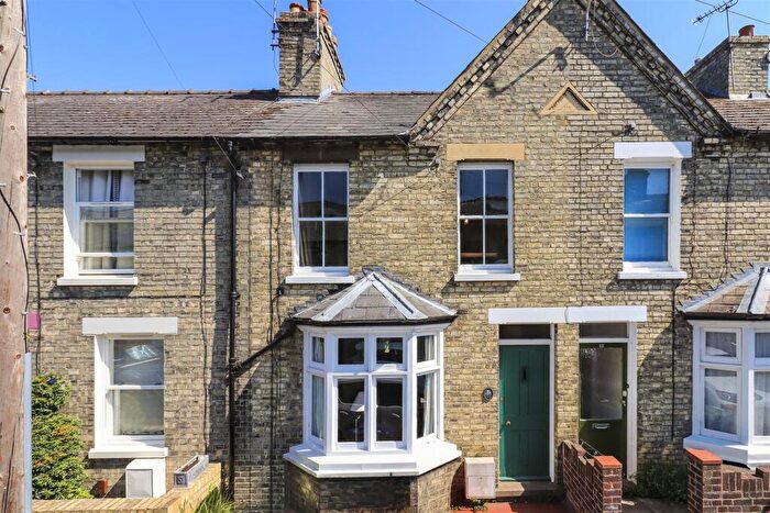 3 Bedroom Terraced House For Sale In Hemingford Road, Cambridge, CB1