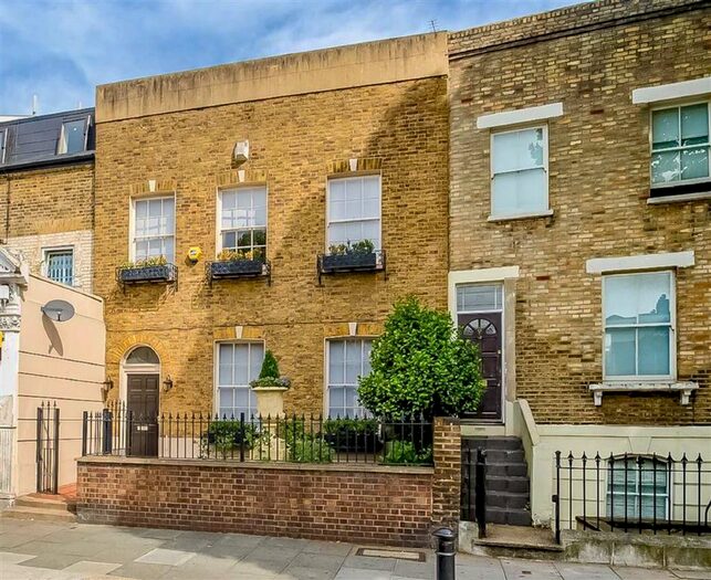 4 Bedroom Property To Rent In Southwark Park Road, London, SE16