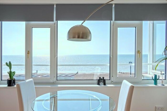 1 Bedroom Flat To Rent In Marine Point, West Parade, Worthing, BN11