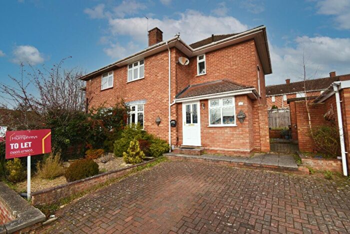 4 Bedroom Semi-Detached House To Rent In Brereton Close, Norwich, NR5