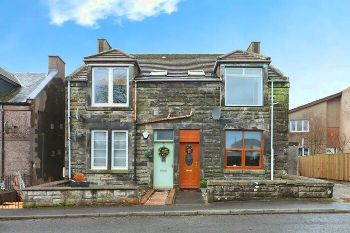 2 Bedroom Flat For Sale In Wyckliffe, Dunfermline, KY12