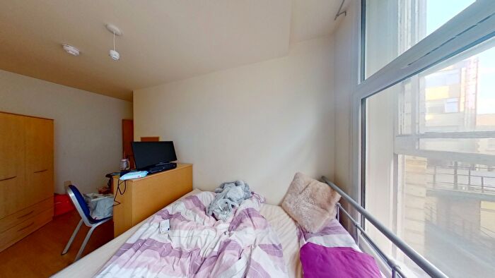 5 Bedroom Apartment To Rent In Flat Equitable House, - South Parade, Nottingham, NG1