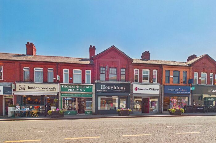 2 Bedroom Flat To Rent In London Road, Stockton Heath, WA4