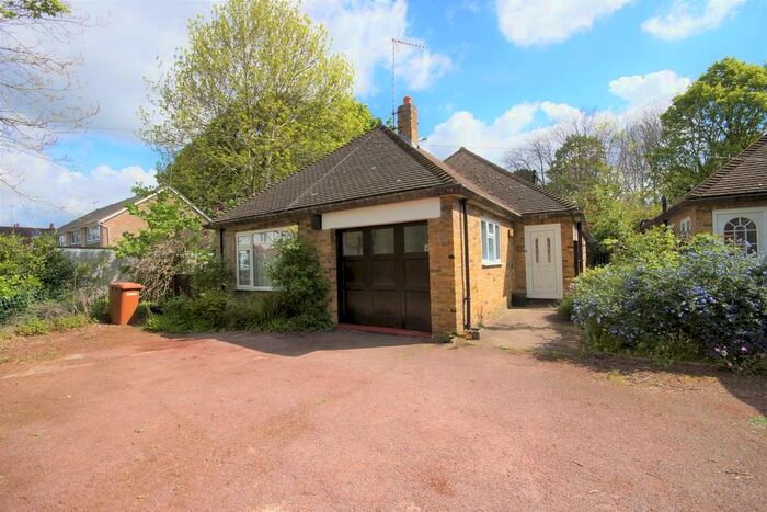 3 Bedroom Detached Bungalow To Rent In Avenue Road, Pinner, HA5