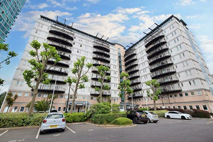 1 Bedroom Flat To Rent In Central House, - High Street, Stratford, London, E15