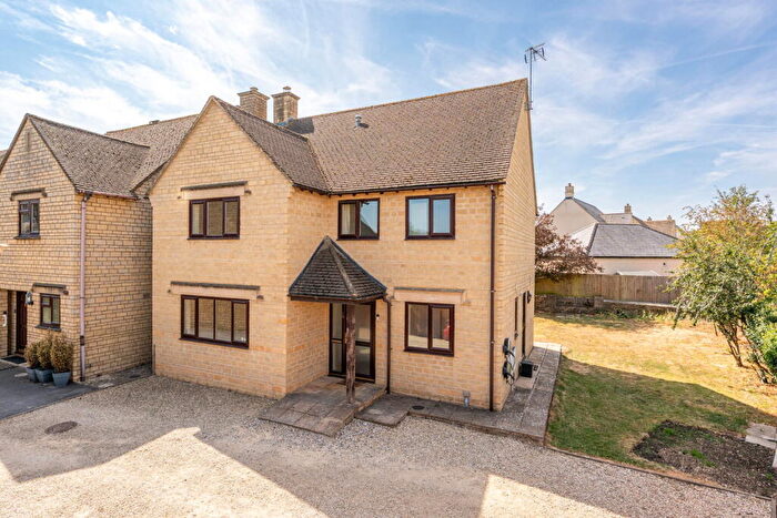 4 Bedroom Detached House For Sale In Southfield, Tetbury, GL8