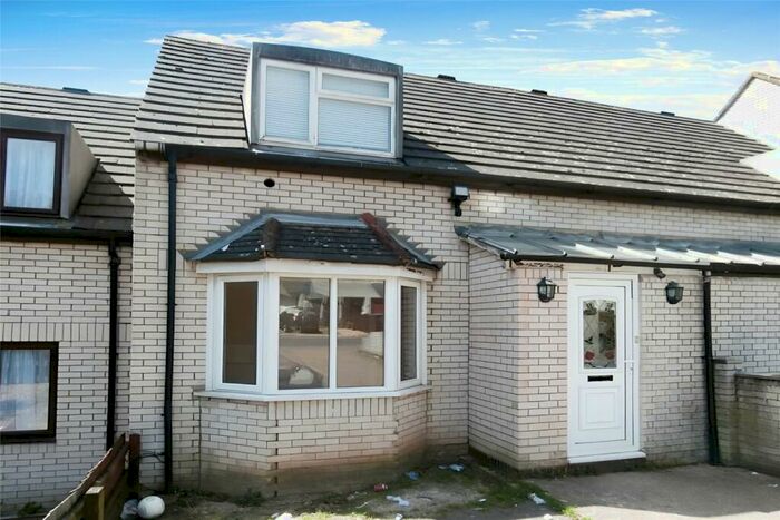 3 Bedroom Terraced House For Sale In Laurel Close, Southampton, Hampshire, SO19