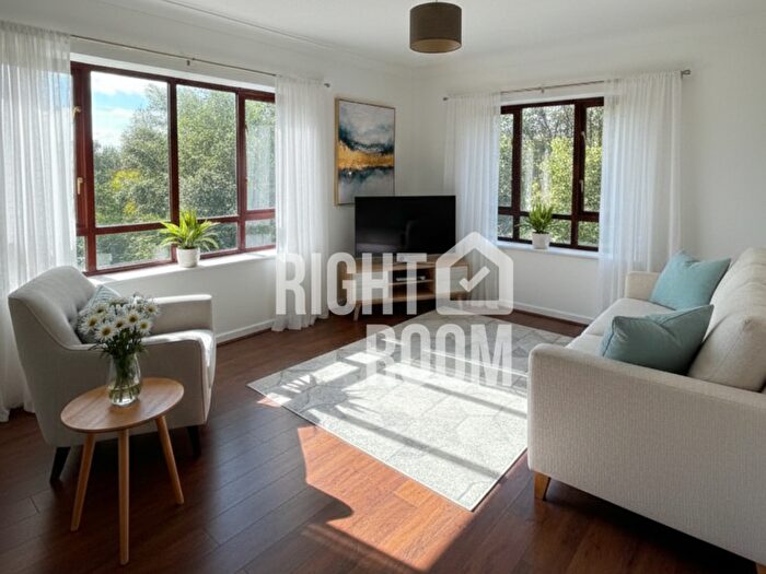 2 Bedroom Flat To Rent In Two Bedroom Flat, Columbia Place, MK9