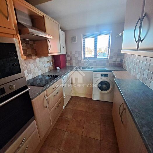 2 Bedroom Flat To Rent In The Pines, Worksop, Nottinghamshire, S80