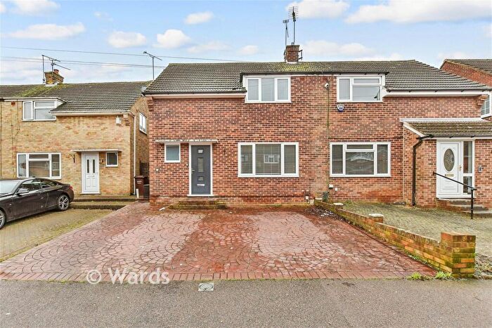 4 Bedroom Semi Detached House For Sale In Elmstone Road, Rainham, Gillingham, Kent, ME8