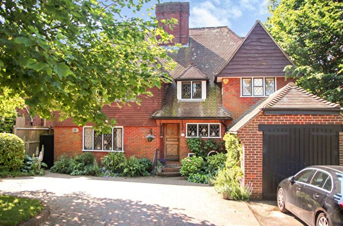 5 Bedroom Detached House For Sale In Elm Close, Hove, BN3