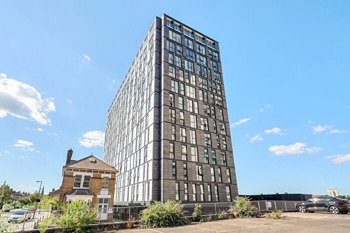 2 Bedroom Flat For Sale In Centrillion Point, Masons Avenue, Croydon, CR0