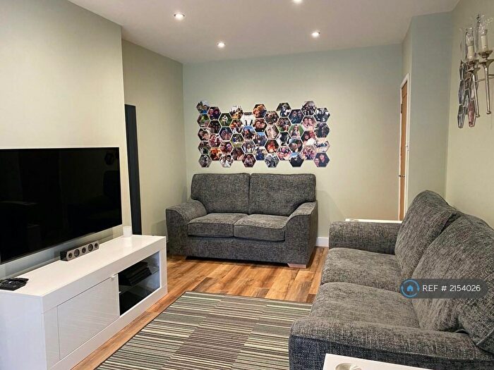 2 Bedroom Bungalow To Rent In Eynsford Close, Petts Wood, Orpington, BR5