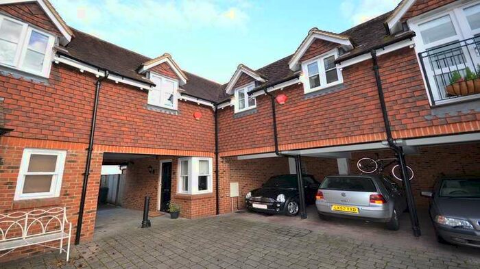 2 Bedroom Link Detached House To Rent In Barnwells Court Hartley Wintney, RG27