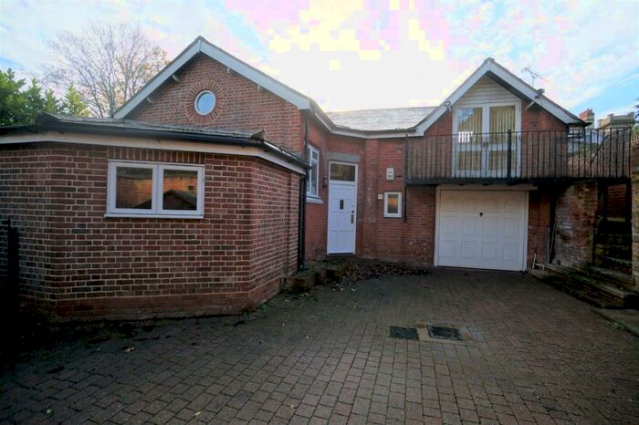 3 Bedroom Detached House To Rent In Christchurch Park, IP1