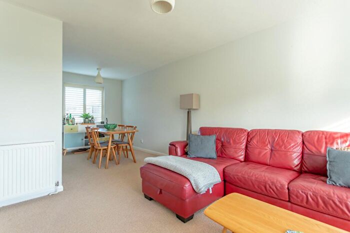 3 Bedroom Terraced House For Sale In De Havilland Way, Christchurch, BH23