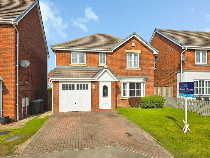 4 Bedroom Detached House For Sale In Fenwick Way, Consett, Durham, DH8