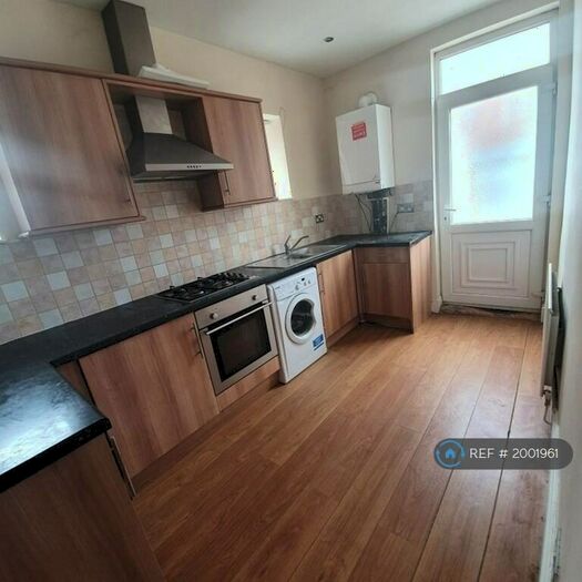 3 Bedroom Flat To Rent In Claremont Terrace, Sunderland, SR2