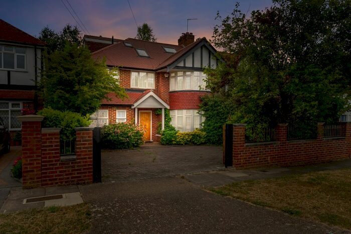 5 Bedroom Semi-Detached House To Rent In Ullswater Crescent, London, SW15