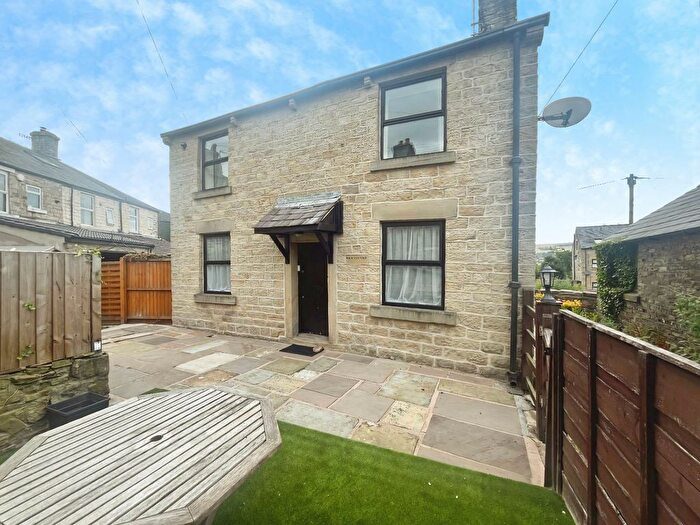 2 Bedroom Cottage For Sale In Jones Street, Hadfield, Glossop, Derbyshire, SK13