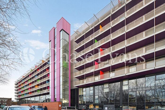 2 Bedroom Flat To Rent In Octavius Street, Deptford, London, SE8