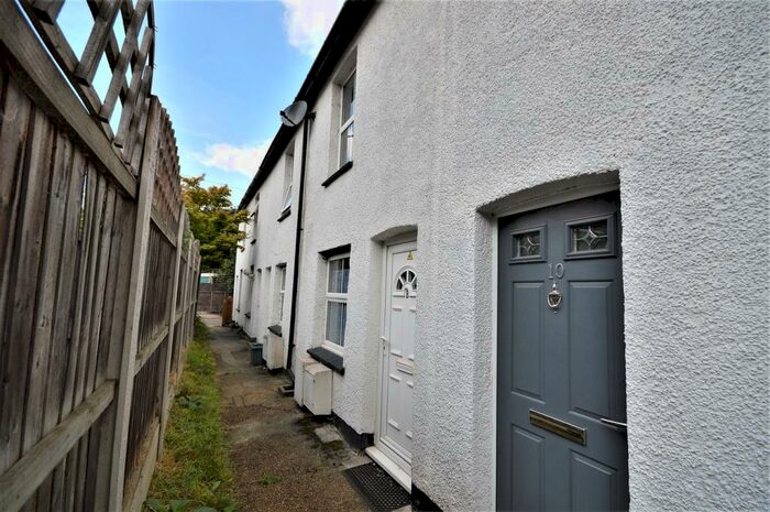 2 Bedroom Terraced House To Rent In Widford Chase, Chelmsford, CM2