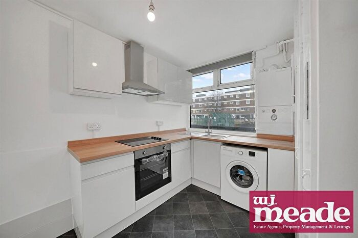 2 Bedroom Flat To Rent In Old Market Square, Shoreditch, E2