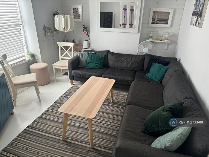 4 Bedroom Terraced House To Rent In Planet Street, Cardiff, CF24