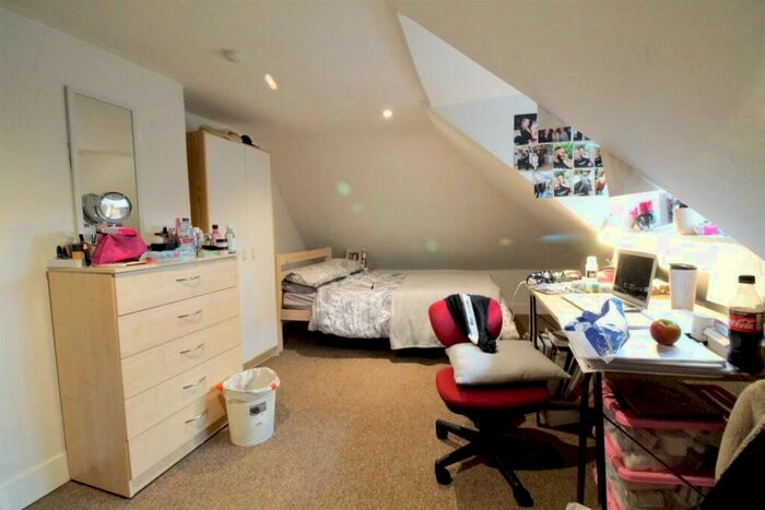 3 Bedroom House To Rent In Castle Street, Canterbury - Ref, CT1