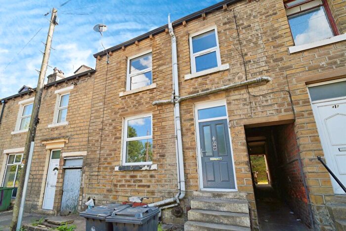 3 Bedroom Terraced House For Sale In Manchester Road, Huddersfield, HD4